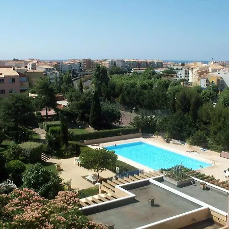 1 Bedroom Apartment For 5 Apartment